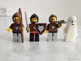 LEGO Castle 6075 Wolfpack Tower - 9