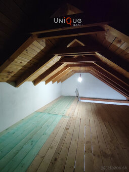 NA PREDAJ ROZOSTAVANÝ RODINNÝ DOM V ZLATNEJ NA OSTROVE - 9