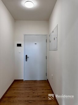 Na prenájom - moderné bývanie s terasou a parkovaním v súkro - 9