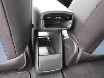 Volvo EX30 315kW TWIN PERF PLUS PANO 1MAJITEL - 9