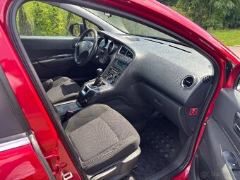 Predam Peugeot 5008 7 mistne , r.v 2010, 2.0 diesel 110KW - 9