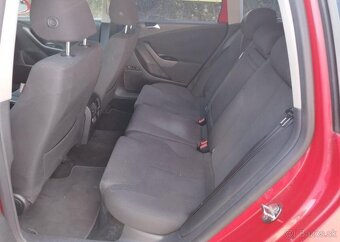 Volkswagen Passat 2,0 TDI TAŽNÉ nafta manuál 81 kw - 9