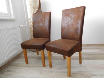 Písací stol, čalunené stoličky, koža hovazia na zem, - 9