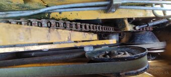 New Holland - 9
