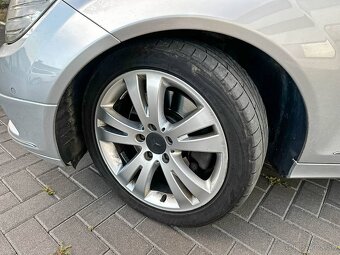 Mercedes-Benz C trieda Kombi 320 CDI Avantgarde A/T 4-matic - 9