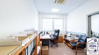 Priestory vhodné na ambulanciu - 27,8 m2, Trebišov, ul. M. R - 9