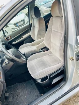 Peugeot 307 1,6 HDI - 9