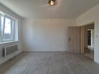 Predaj 4 izbový dom Kolárovo, Poľná 19 - 9