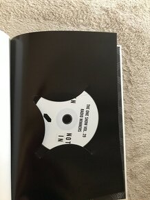 Advertising vol. 29 / I am this book PG/ - 9