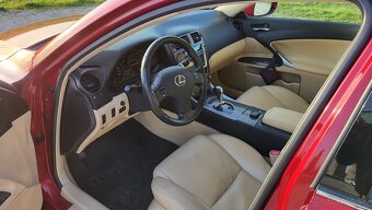 LEXUS IS250 A/T - 9
