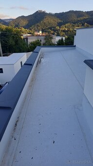 Strechy, prístrešky, altánky, balkóny - 9