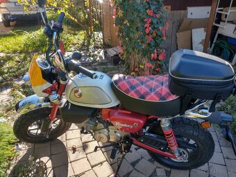 Honda 125 Monkey - 9