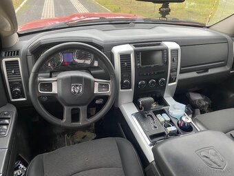 Dodge Ram 5.7 z LPG 4x4 CERVENY  TOP - 9