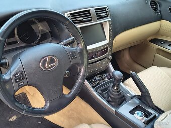 Lexus IS220d - 9