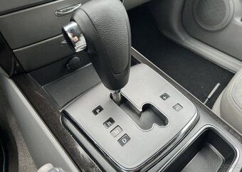 Kia Sorento 2.5CRDi 4x4 AUTOMAT KŮŽE TAŽNÉ nafta automat - 9