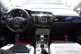 Volkswagen Touran 2.0 TDI SCR Higline 7-miestne - 9