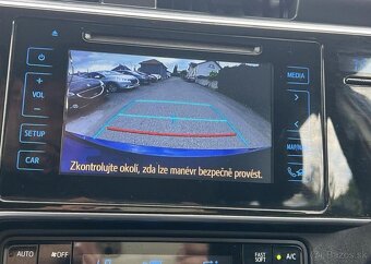 Toyota Auris 1.8i HYBRID AUTOMAT TEMPOMAT hybridní automat - 9