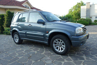 Suzuki Grand Vitara 2.0 TD ABS A/C - 9