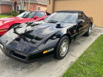 1986 Chevrolet Corvette C4 official pace car - 9