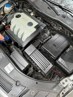Volkswagen Passat B6 2.0 TDI - 9