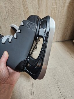 Korčule na ľad velkost 30 - 9