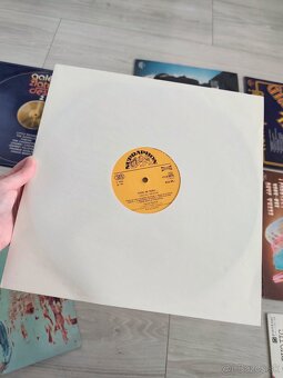 LP Václav Neckář: Podej mi ruku - 9