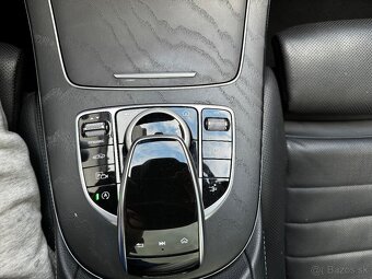 Mercedes E200 4matic COUPE - 9