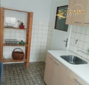 Ponúkame na predaj 2 izbový byt v priamom centre mesta Brati - 9