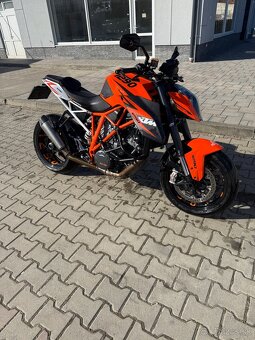 KTM 1290 - 9