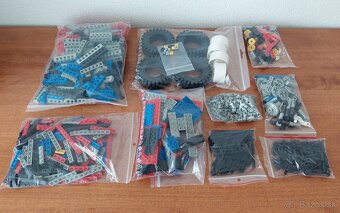 Predám LEGO Technic 8865 - Test Car (1988) - 9