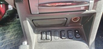 Mitsubishi Pajero - 9