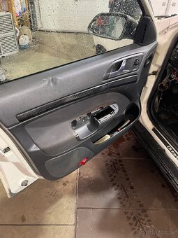 Rozpredám octaviu 2 sedan 1.9 tdi bjb 77kw - 9