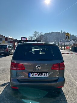 Volkswagen Touran 2.0 TDI BlueMotion Technology Comfortline - 9