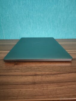 Apple MacBook Pro 15 2018 – i7 / 16GB / 256GB - 9