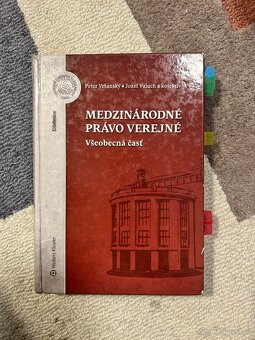 Právnické knihy (PraF UK) - 9