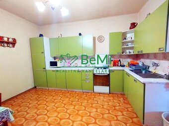 NOVÃ CENA-Rodinný dom so záhradou-Šurice- NA PREDAJ - 9