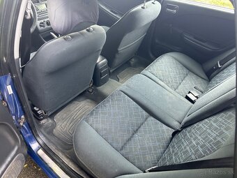Toyota Avensis 2.0 diesel 81kw 2002 - 9