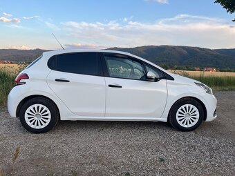Peugeot 208 - 9