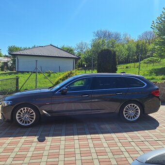 BMW Rad 5 Touring 520d xDrive A/T Sport Line TOP CENA - 9