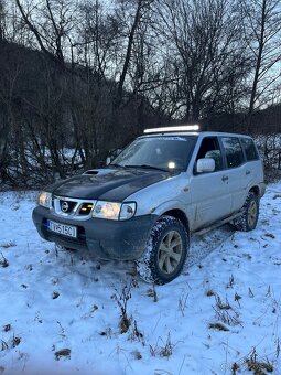 Predám vymením Nissan Terrano 3.0 - 9