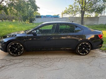 Škoda Superb sportline - 9