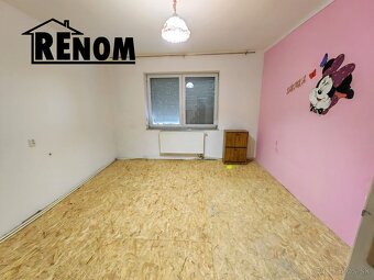 Rezervovaný // Rodinný dom na cca 9ár pozemku - 9