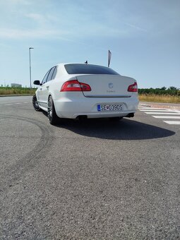 Škoda Superb 2.0 Tsi - 9