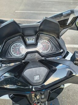 Honda Forza 125 - 9