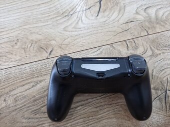 Playstation 4 - 9
