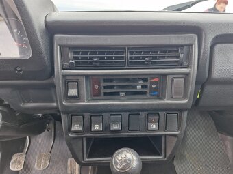 Lada Niva 1.7i 4x4 - 9