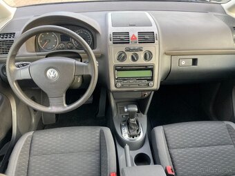 VOLKSWAGEN TOURAN DSG 2,0TDi 5míst záruka km - 9