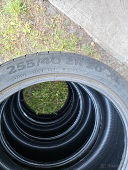 255/40 R20 - 9