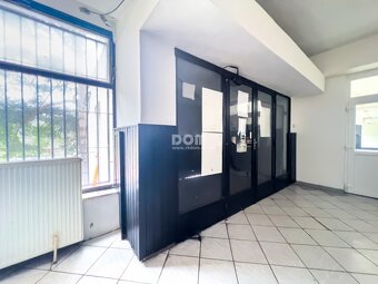 rkDOM | Prenájom obchodného priestoru v centre obce Strá? - 9