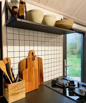 KRÁSNY TINY HOUSE NA PREDAJ + ZABEHNUTÝ BIZNIS - 9